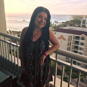 Meet your Posher, Lauren